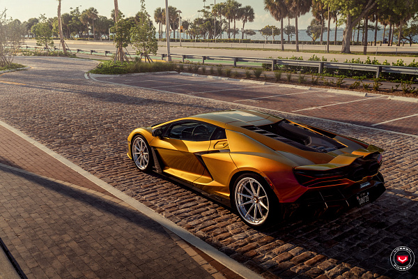 Фото дисков Vossen VPS-2 (3-Piece) Глянцевый лак на Lamborghini Revuelto