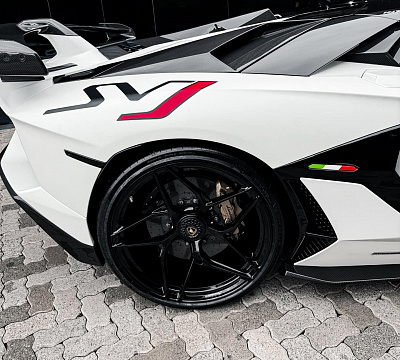 Фото дисков Brixton Forged PF5 на Lamborghini Aventador