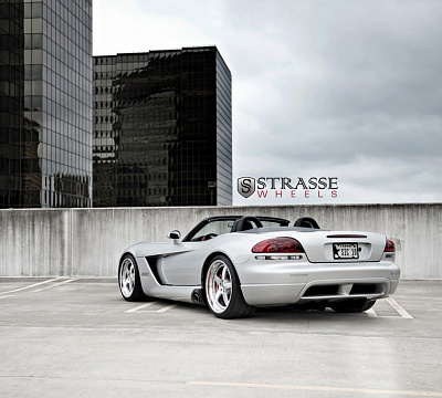 Фото дисков Strasse Wheels S5 Performance на Dodge Viper