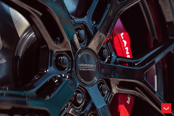 Фото дисков Vossen HF-5 Черный глянец на Range Rover Sport II
