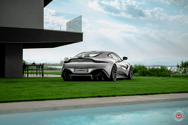 Фото дисков Vossen EVO-5 Глянцевый темный лак на Aston Martin Vantage 4
