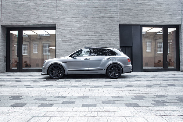 Фото дисков Vossen UV-2 Черный сатин на Bentley Bentayga