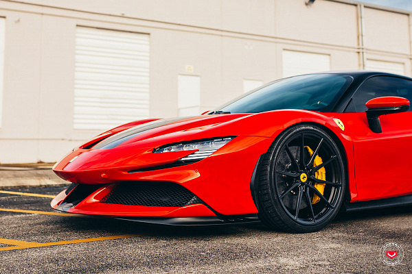 Фото дисков Vossen M-X2 Черный сатин на Ferrari SF90