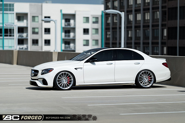 Фото дисков BC Forged RZ15 Глянцевый лак на Mercedes-Benz E-Class (W213, S213, C238)