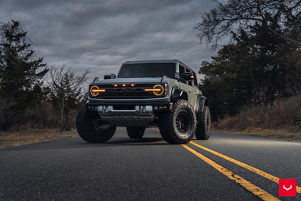 Фото дисков Vossen HFX-1 (6-Lug) Черный сатин на Ford Bronco