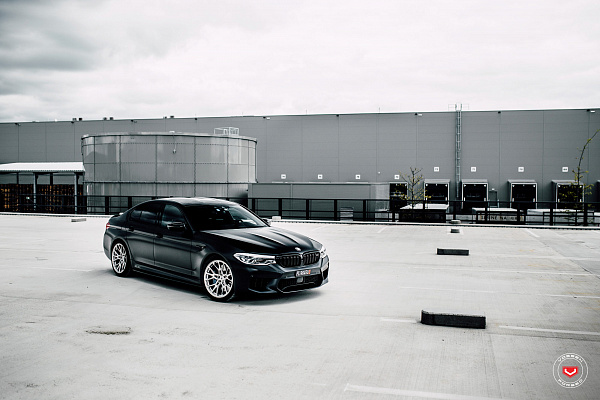 Фото дисков Vossen M-X3 Глянцевый лак на BMW 5/M5 (G30/F90)