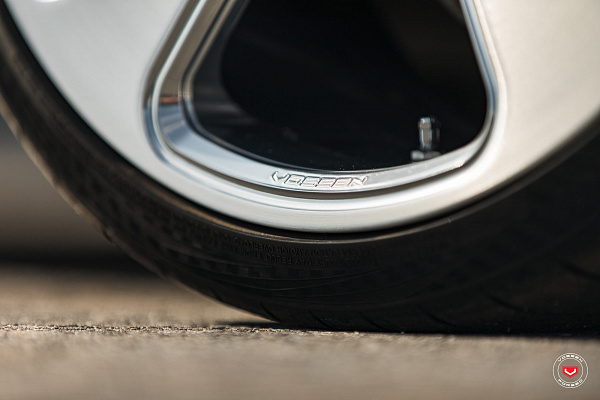 Фото дисков Vossen CG-210 Глянцевый лак на Mercedes-Benz C-Class (W205)