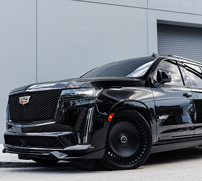 Фото дисков Brixton Forged LX16 на Cadillac Escalade V