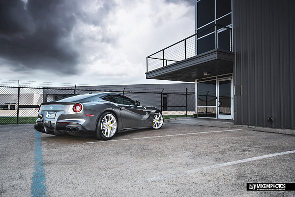 Фото дисков HRE P101 Глянцевый лак на Ferrari F12