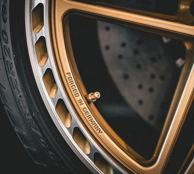 Фото дисков CEC C25 на McLaren 720S