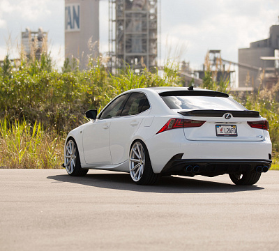 Фото дисков Vossen VFS-10 на Lexus IS II