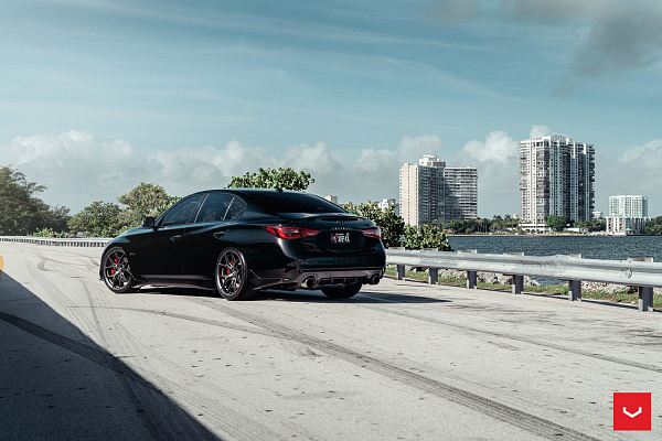 Фото дисков Vossen HF-5 Сатиновый графит на Infiniti Q50