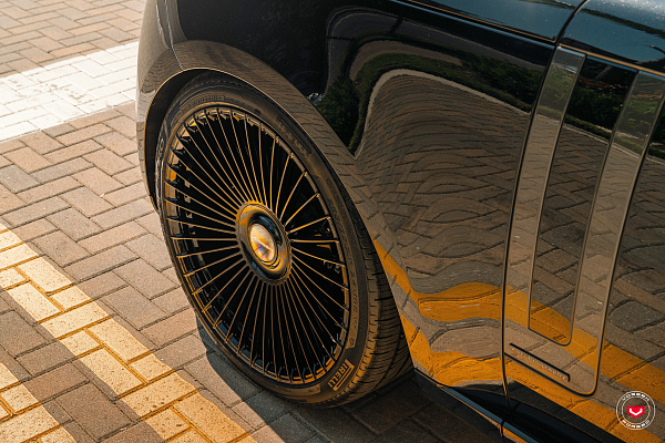 Фото дисков Vossen S17-16 Черный глянец на Land Rover Range Rover V