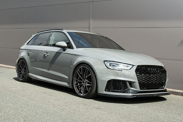 Фото дисков Bola FLR Глянцевый графит на Audi A/S/RS 3 (8V)