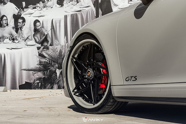Фото дисков Anrky S3-X3 Черный сатин на Porsche 911 VII
