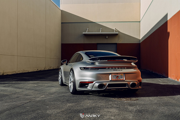 Фото дисков Anrky XR-201 Глянцевый лак на Porsche 911 VIII