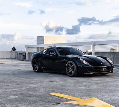 Фото дисков Strasse Wheels SV2 Deep Concave Duoblock на Ferrari 599