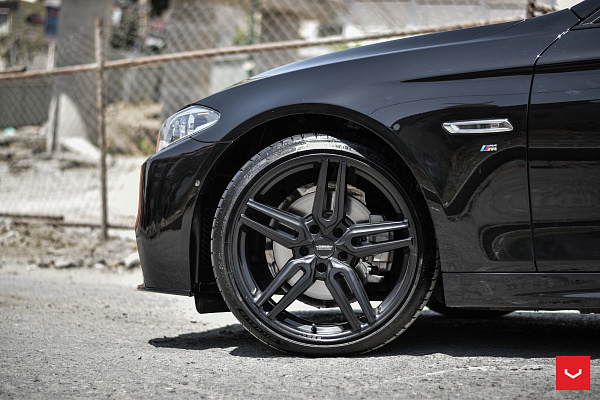 Фото дисков Vossen HF-1 Черный сатин на BMW 5/M5 (F10)