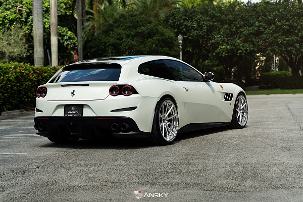 Фото дисков Anrky AN28 Полированный лак на Ferrari GTC4Lusso