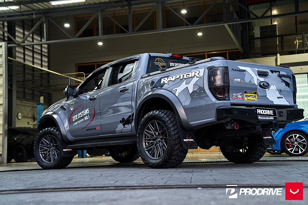 Фото дисков Vossen HF6-5 Сатиновый графит на Ford Ranger T6