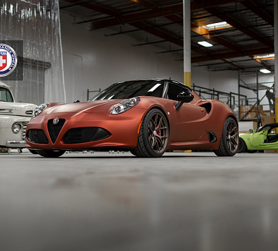 Фото дисков HRE R101 на Alfa Romeo 4c