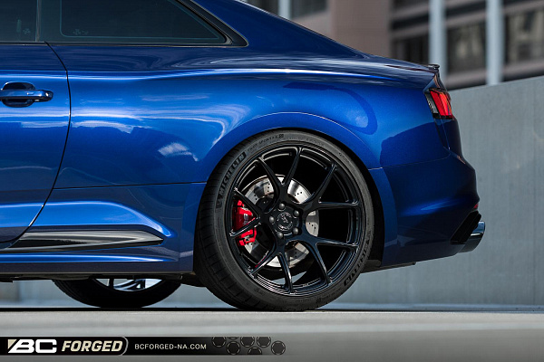 Фото дисков BC Forged RZ05 Черный глянец на Audi A/S/RS 5 (F5)