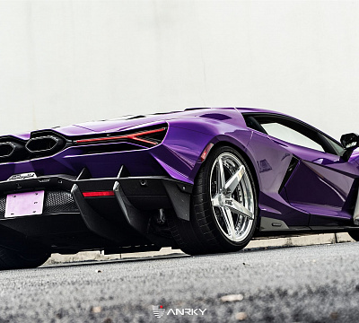 Фото дисков Anrky RS5.2 на Lamborghini Revuelto