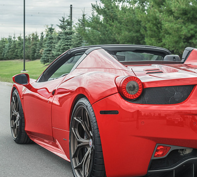 Фото дисков HRE P111SC на Ferrari 458
