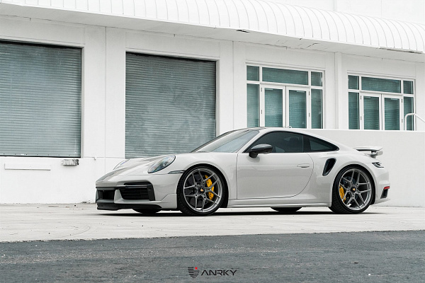 Фото дисков Anrky S1-X4 Сатиновый темный лак на Porsche 911 VIII