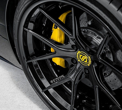 Фото дисков Strasse Wheels SM5R Deep Concave FS на Ferrari 458