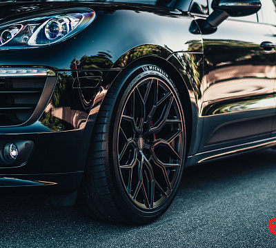 Фото дисков Vossen HF-2 на Porsche Macan I