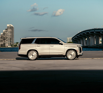 Фото дисков Vossen HF-9 на Cadillac Escalade V