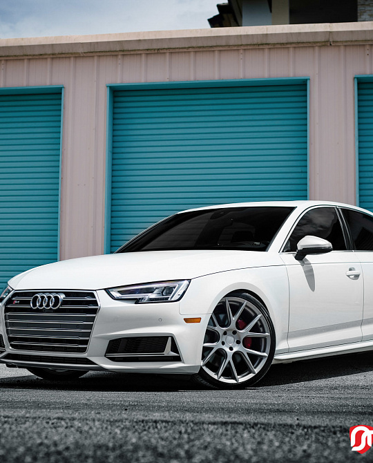 Фото дисков VFS-6 Серебро на Audi A/S/RS 4 (B9)