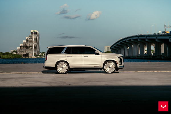 Фото дисков Vossen HF-9 Глянцевый лак на Cadillac Escalade V