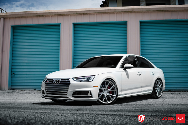 Фото дисков Vossen VFS-6 Серебро на Audi A/S/RS 4 (B9)