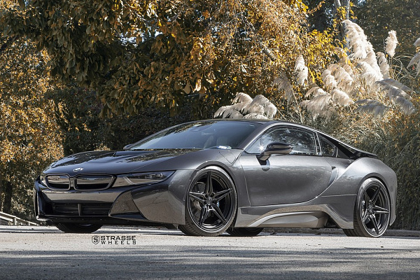 Фото дисков Strasse Wheels SV2 Deep Concave Duoblock Черный сатин на BMW i8