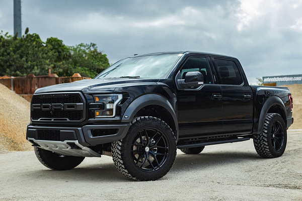 Фото дисков HRE P161 Черный глянец на Ford F-150 XIII