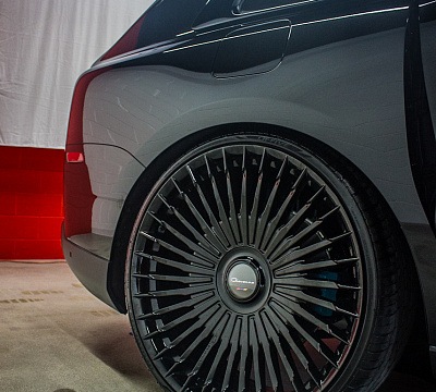 Фото дисков Giovanna Tulum на Rolls-Royce Cullinan