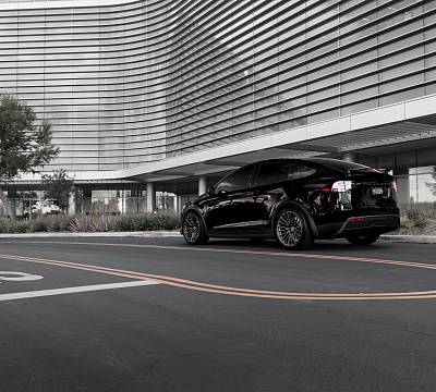 Фото дисков Brixton Forged PF20 R на Tesla Model X