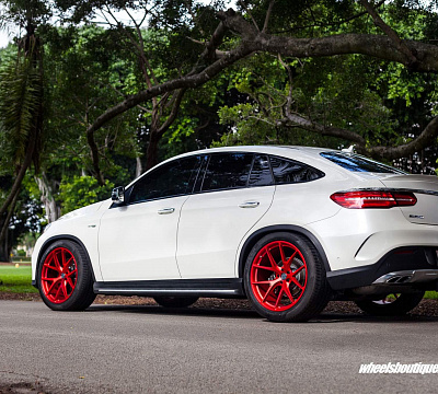 Фото дисков HRE P101 на Mercedes-Benz GLE I