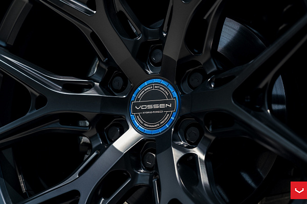Фото дисков Vossen HF6-4 Черный сатин на Ford Bronco