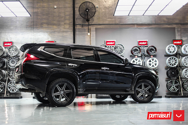 Фото дисков Vossen HF6-2 Алмазная проточка на Mitsubishi Pajero Sport III