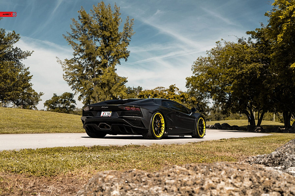 Фото дисков Anrky AN30 Черный сатин на Lamborghini Aventador