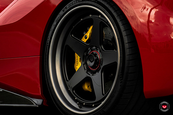 Фото дисков Vossen GEN-01 (3-Piece) Черный сатин на Ferrari 488