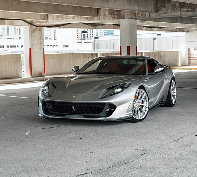Фото дисков Anrky AN20 на Ferrari 812