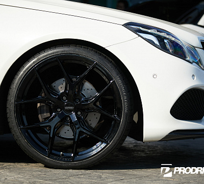 Фото дисков Vossen HF-5 на Mercedes-Benz E-Class (W212, S212, C207)