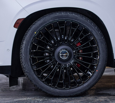 Фото дисков Brixton Forged LX01 на Cadillac Escalade V
