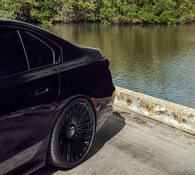 Фото дисков Vossen S17-14 на BMW 7 (G70)