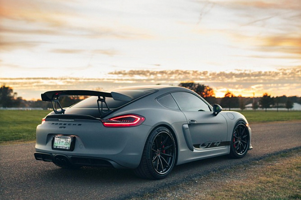 Фото дисков Brixton Forged R11-R Черный сатин на Porsche Cayman II