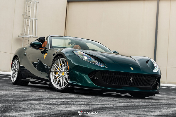 Фото дисков Anrky S1-X1 Глянцевый лак на Ferrari 812
